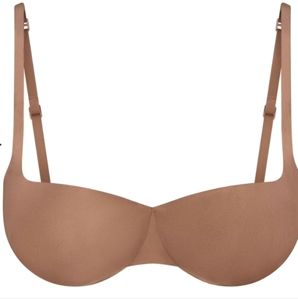 SKIMS Ultimate Push Up Balconette Bra - Picture 4 of 9